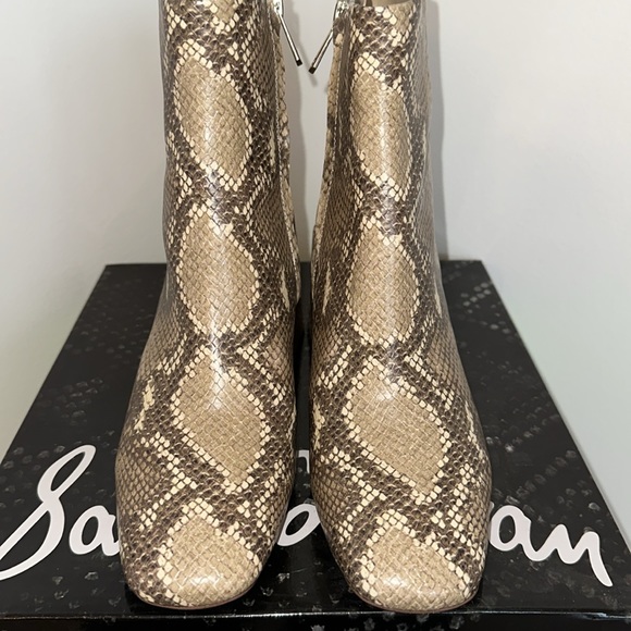 Sam Edelman Daruby Snakeprint Booties Size 7.5 - Picture 10 of 11